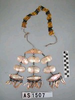 琉璃珠貝殼胸飾藏品圖，第3張